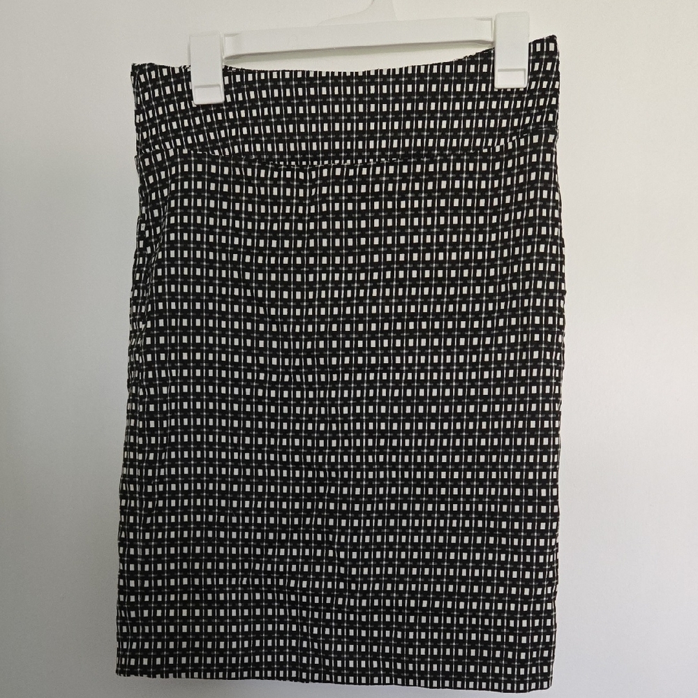 Margaret M Black and White Pencil Skirt Knee-Length